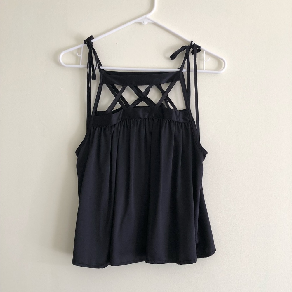 Jenni Kayne crop 100% silk blouse w/wood buttons
